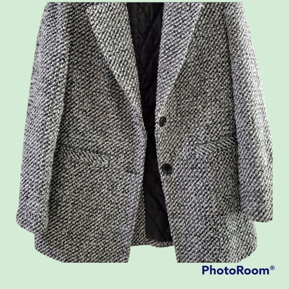 Coat - Picture 12 of 16